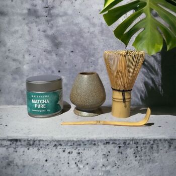 SERVICE À THÉ MATCHA (MATCHA 30G, FOUET, CUILLÈRE ET PORTE-FOUET) 1