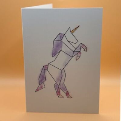 Tarjeta de felicitación de unicornio de origami