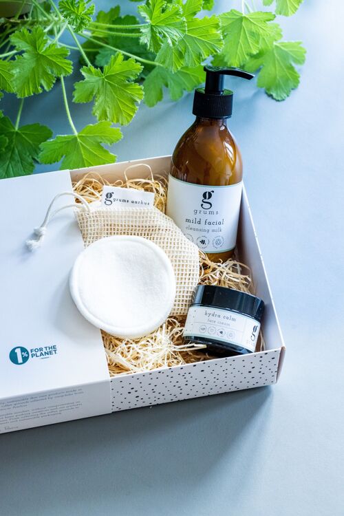 Facial Essentials Box (face cream + cleansing milk + bamboo/cotton pads) - allergy-friendly skincare gift set