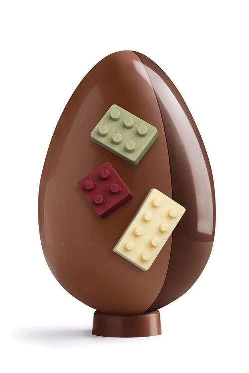 Oeuf de Pâques en chocolat décoré - LEGO