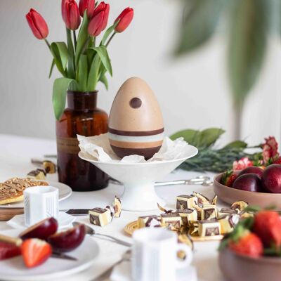 Huevo de Pascua de chocolate decorado - Tiramisú