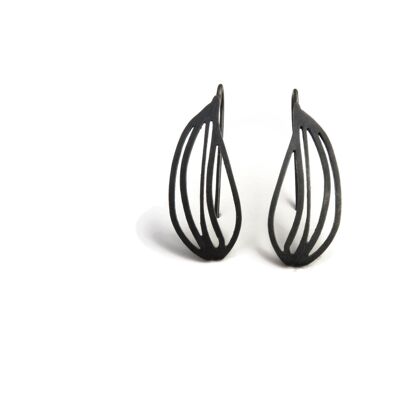 Boucles d'oreilles pendantes au design botanique en argent oxydé