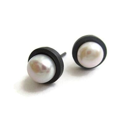 Modern Pearl Stud Earrings