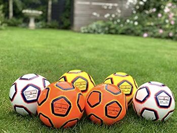 Lionstrike Ballon de football taille 2 Lite avec technologie NeoBladder, ballon de football léger pour enfants (2-4 ans) garçons/filles, entraînement/coaching en intérieur ou en extérieur (jaune) 2
