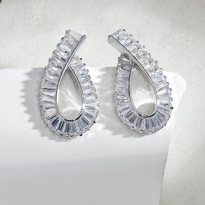 Clous d'oreilles à motif géométrique en forme de diamant