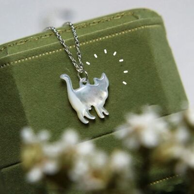 Cute Mother of Pearl Cat Necklace-Silver Chain