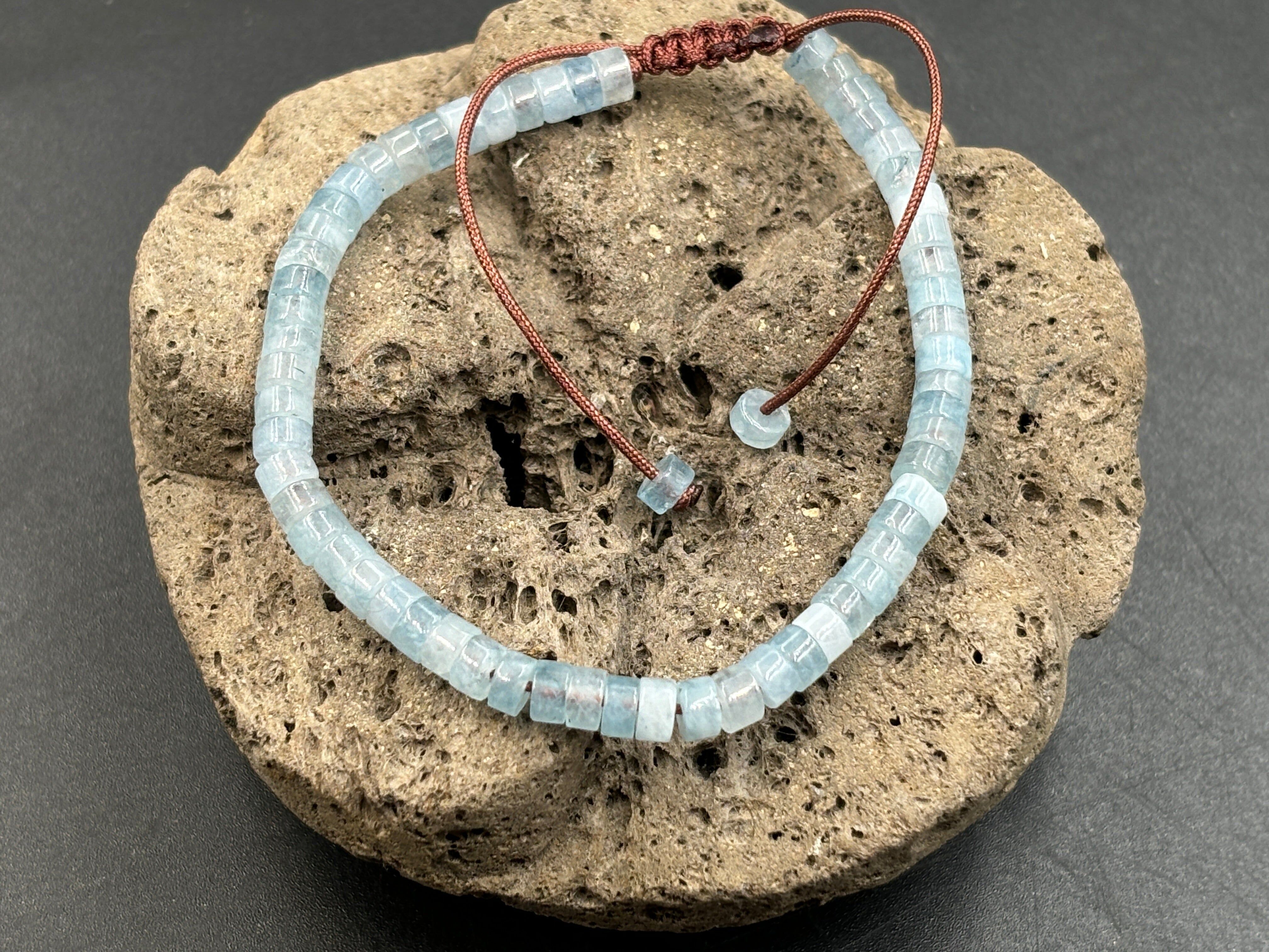 Verstellbares Shamballa-Armband, natürliche Aquamarinperlen