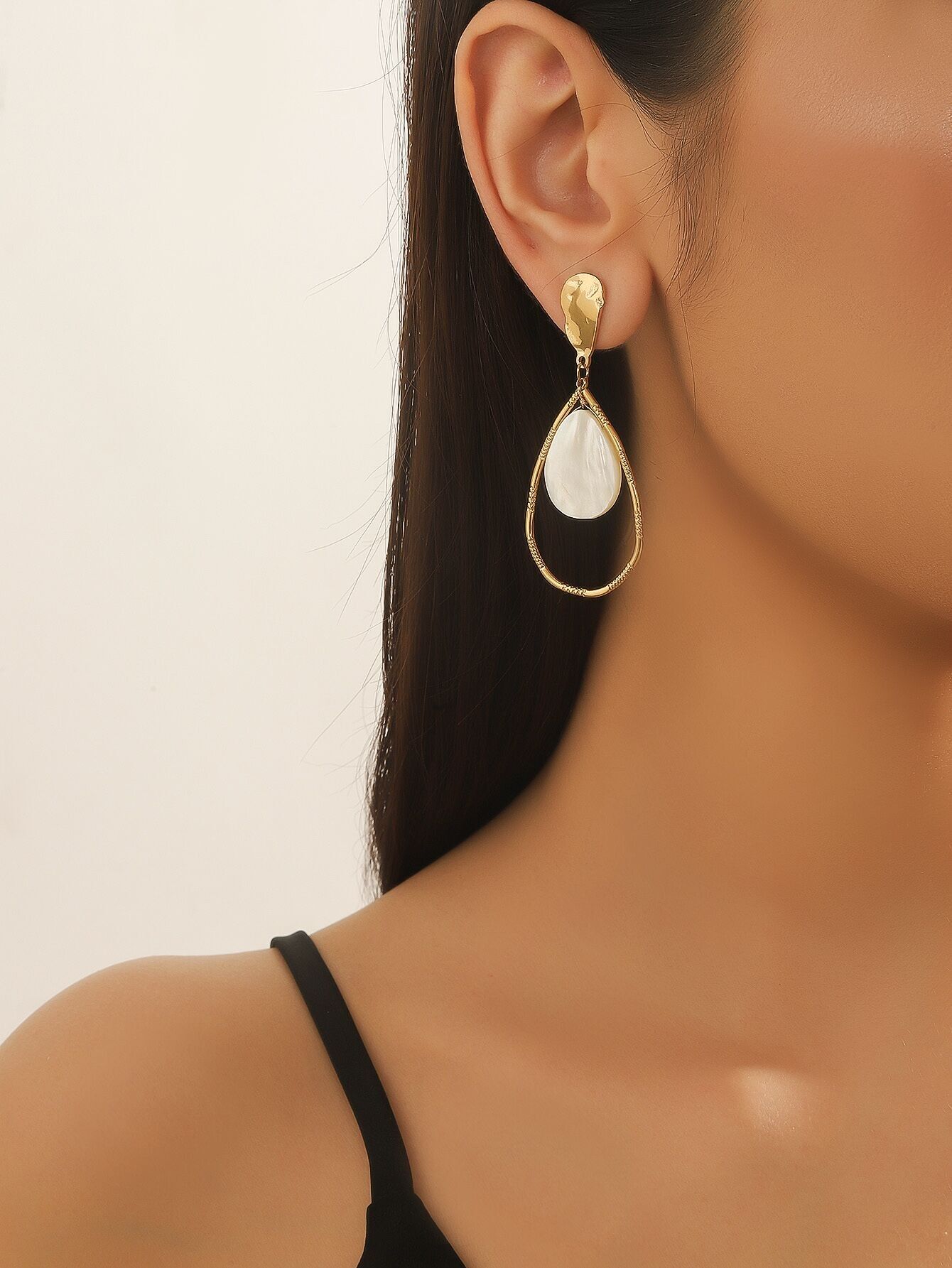 ORECCHINI A BORCHIO IN ACCIAIO INOSSIDABILE 24BOA112