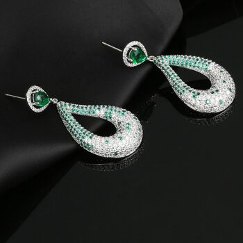 Boucles d'oreilles luxueuses en forme de goutte d'eau avec pierres précieuses vertes 5