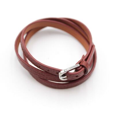 Women's bracelet with several leather wraps