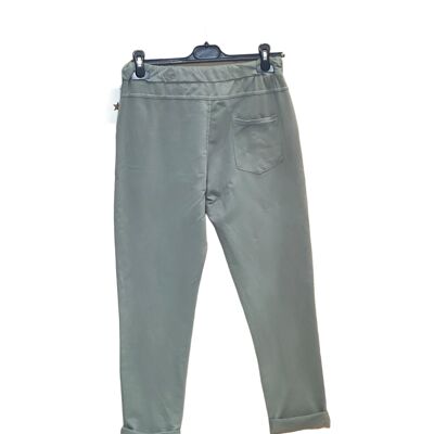 Plain jogger pants with back pocket