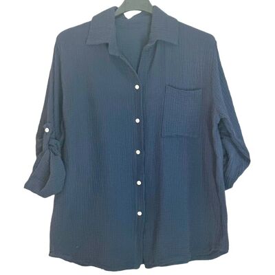 Buttoned shirt and pocket in cotton gauze