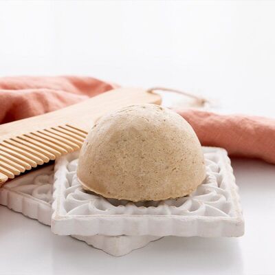 Solid shampoo for dry hair