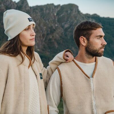 Pyrenean wool hat in ECRU color