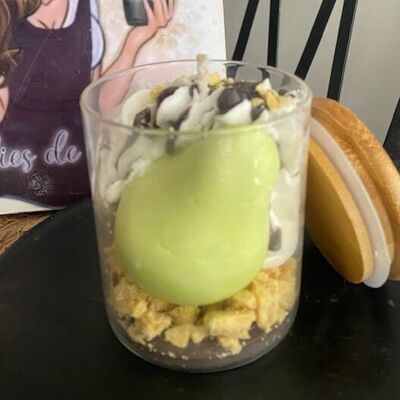 Gourmet pear candle