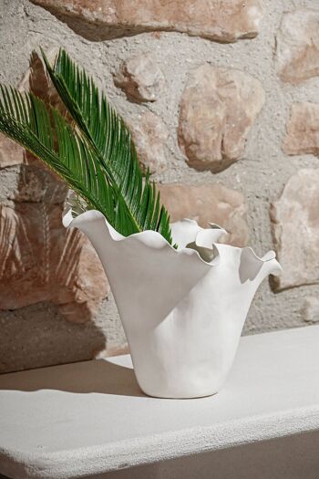 Vase en céramique 29x26x27 bio fait main blanc JR212419 2