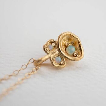 Collier pendentif opale et lichen doré 2