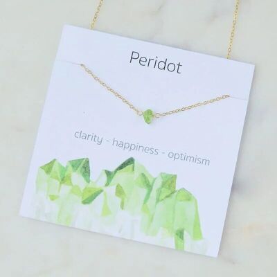 Collana con pendente in pietra naturale verde peridoto su cartoncino - Agosto