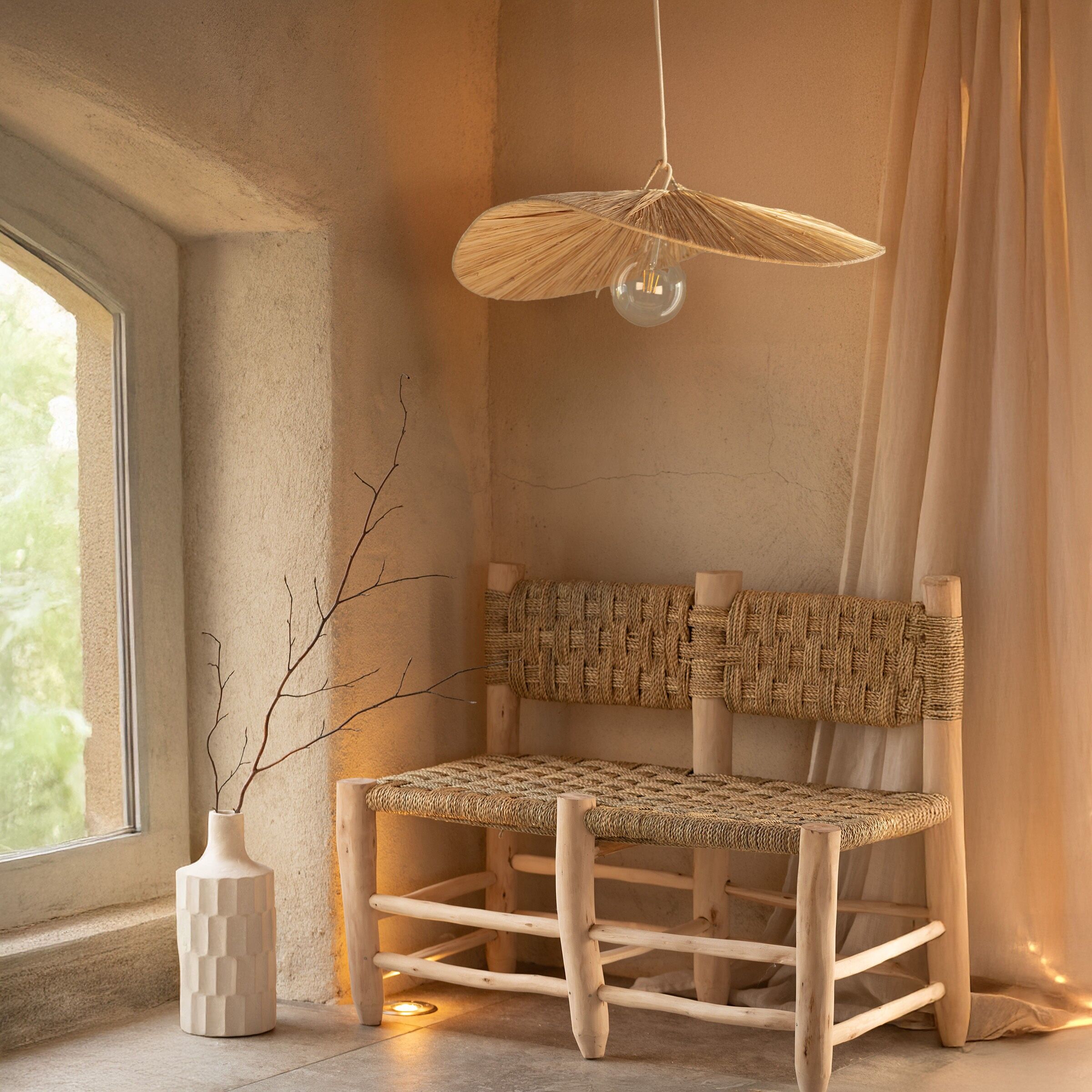 Sonnenschirmschirm aus Bast mit Rüschen