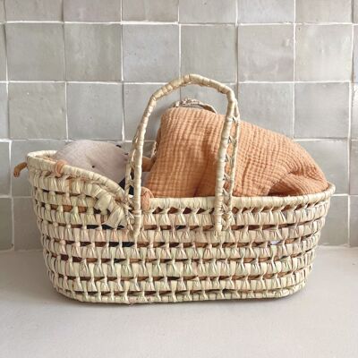 Wicker bassinet for doll