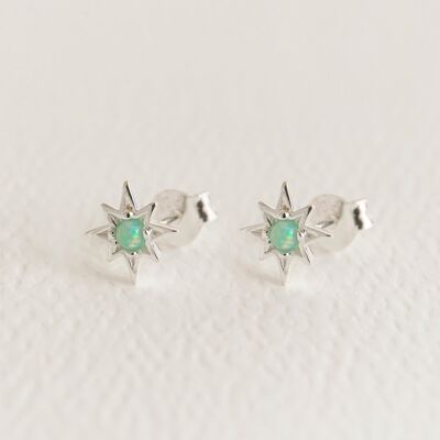 Mini boucles d'oreilles à tige en argent et opale avec étoile