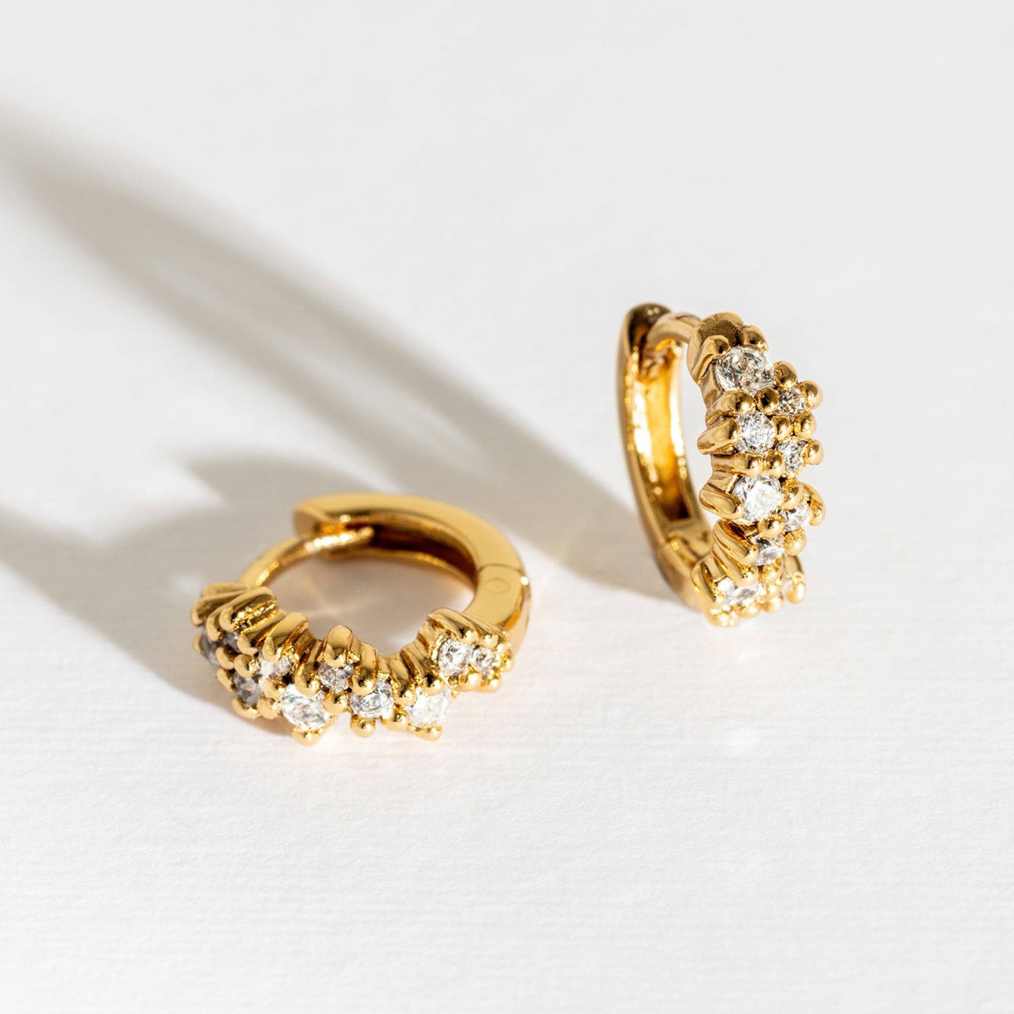 Boucles d'oreilles Huggie Galaxy Sparkly Gold Scatter