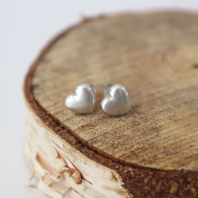 simple heart earrings
