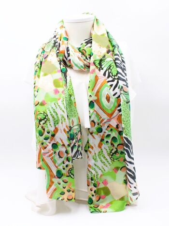 Foulard en Soie Papillon - Élégance et Légèreté 3