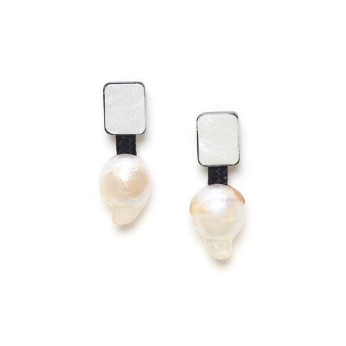 MOONLIGHT  boucles d'oreilles poussoir perle baroque