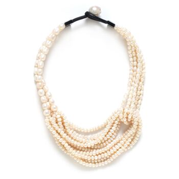 MOONLIGHT  collier plastron entrelacs de perles 1