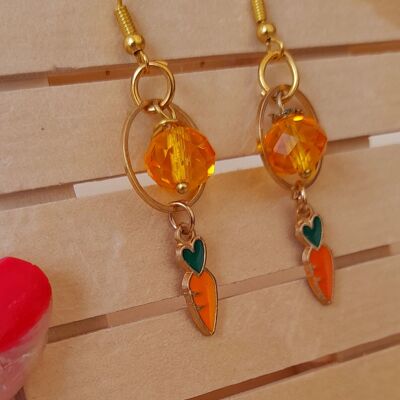 Orecchini pendenti color oro e arancio, artigianale, idea regalo donna, idea regalo fidanzata, nicchel free, idea regalo compleanno