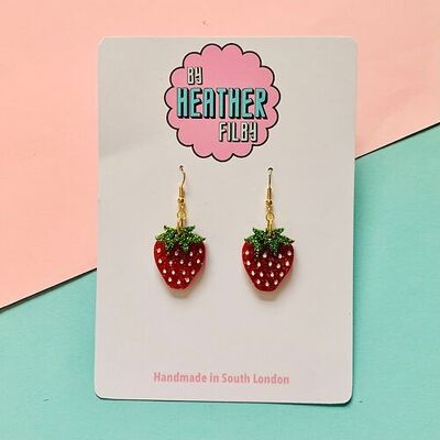 Mini-Erdbeer-Ohrringe