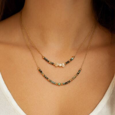 Collier Multirangs Élégance Turquoise Africaine et Perles Dorées