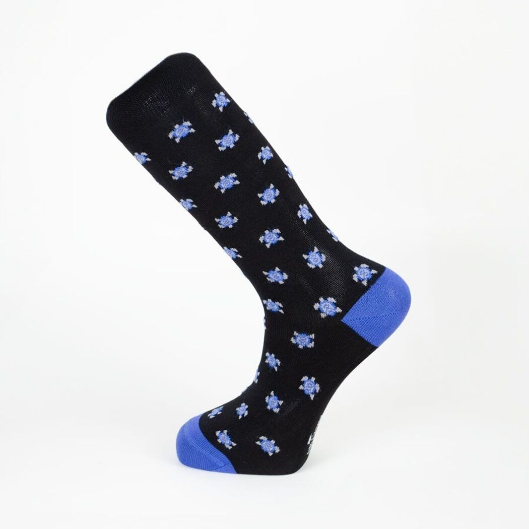 A Journey of Style: Blue Socks – Peper Harow