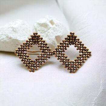 Boucles d'oreilles à tige en diamant et perles en bronze 2