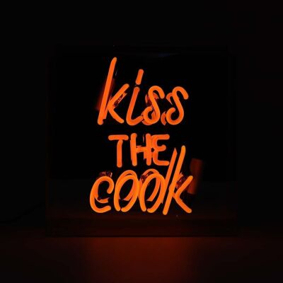 Glas-Neonschild „Kiss the Cook“ – Orange