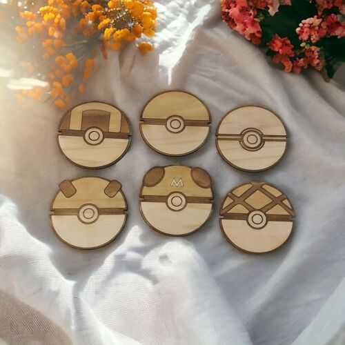 Juego de 6 Pokebolas de madera - Pokemon - regalo