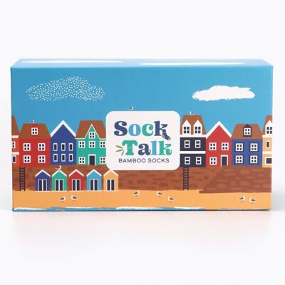 Caja de regalo para hombre con escena de Coastal Seaside Village Sock Talk (solo caja) en azul