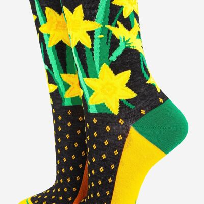 Calcetines de bambú con estampado floral de narciso galés para mujer