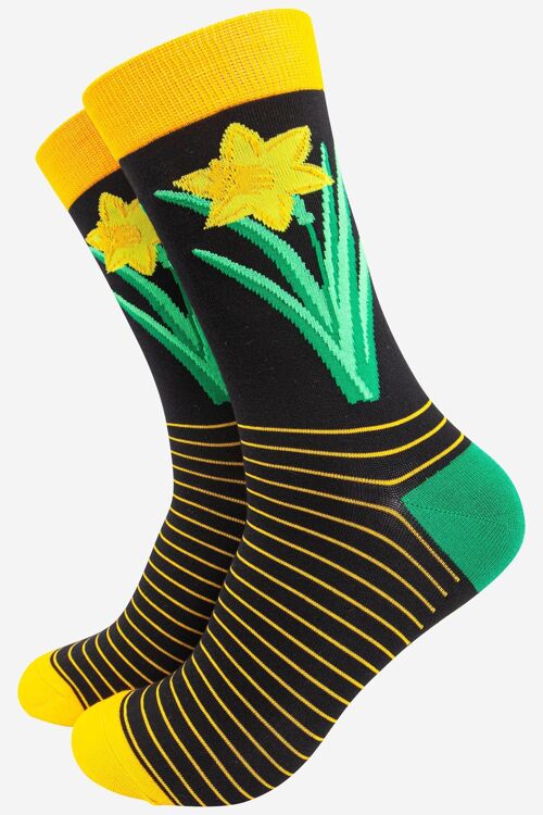 Men's Welsh Daffodil Floral Print Bamboo Socks