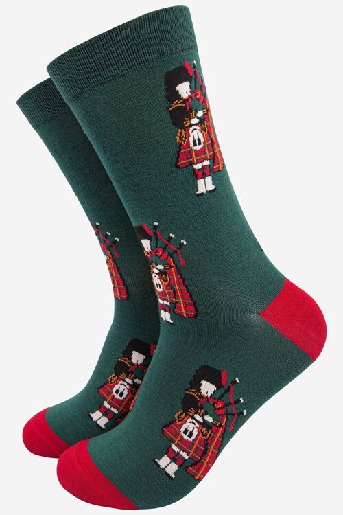 Men's Scottish Piper Bamboo Socks in Red Green