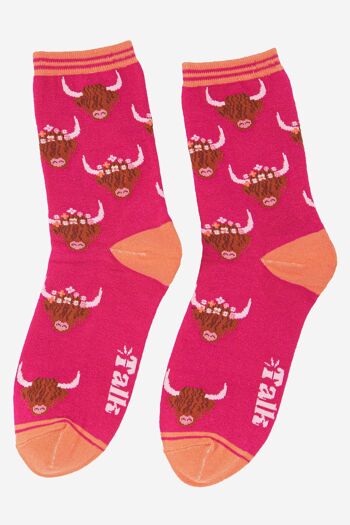 Chaussettes en bambou Highland Cow avec couronne florale pour femme en rose orange 3