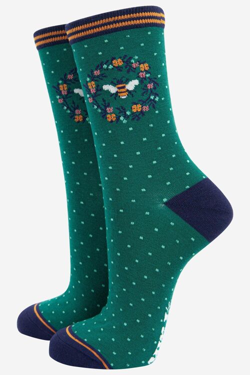 Women's Bee and Floral Wreath Bamboo Socks