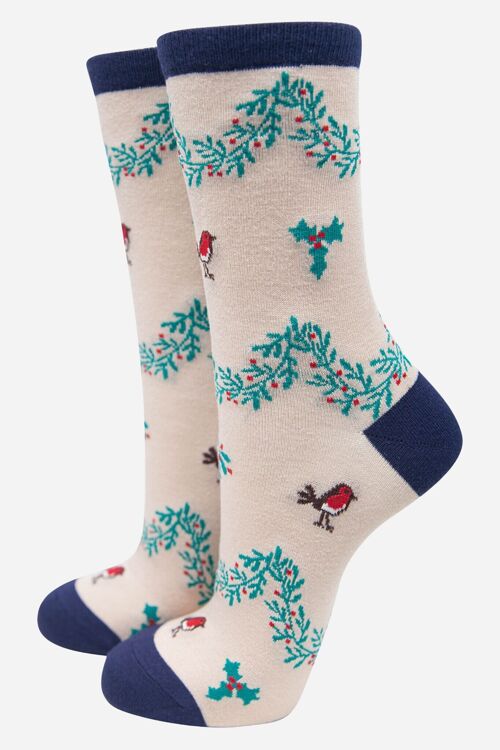 Cream Women's Festive Garland And Robin Bamboo Socks