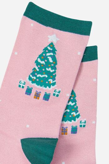 Chaussettes roses en bambou à imprimé arbre de Noël pour femmes 3