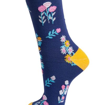 Chaussettes en bambou à fleurs pour femmes, chaussettes fantaisie à la cheville, fleurs sauvages, bleu marine