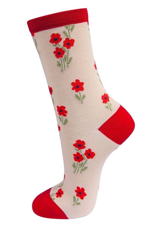 Womens Bamboo Socks Ditsy Floral Print Ankle Socks Wild Flowers Cream