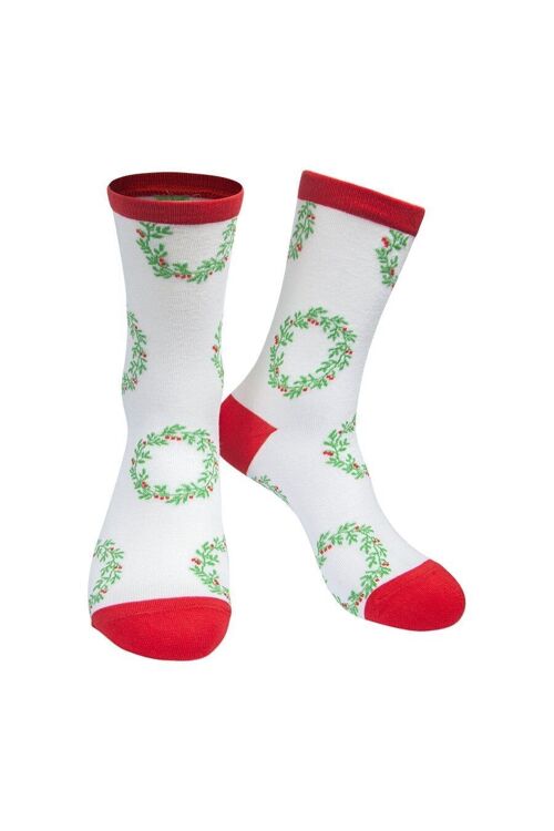 Womens Bamboo Christmas Wreath Socks Xmas Floral Novelty Ankle Socks White