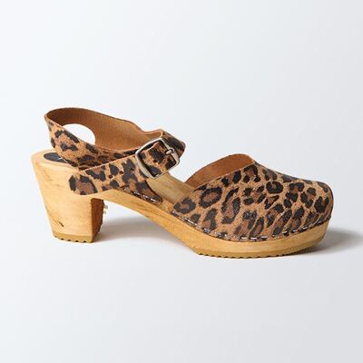 Leopard print closed sandal clog