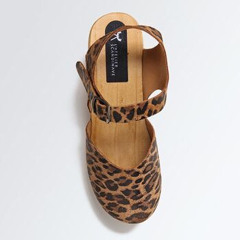 Sabot sandale fermé à imprimé léopard 3